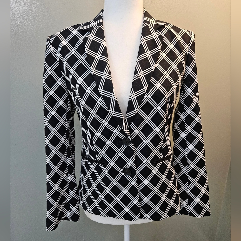 Express Black and White Blazer Women's Size 4